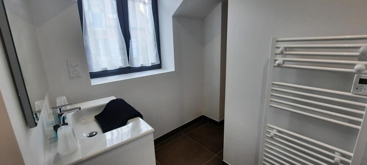 Les Appartements De La B Saint Benoit des Ondes Bagian luar foto