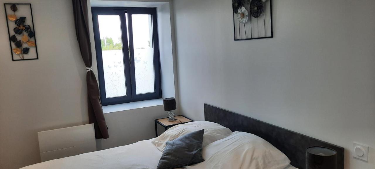 Les Appartements De La B Saint Benoit des Ondes Bagian luar foto