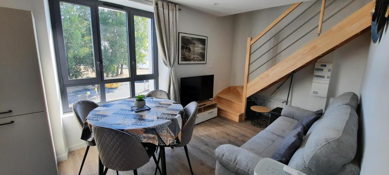 Les Appartements De La B Saint Benoit des Ondes Bagian luar foto