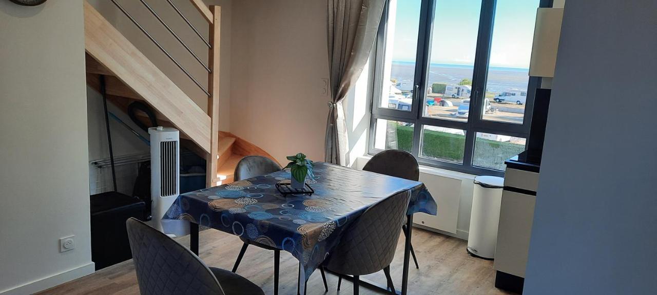 Les Appartements De La B Saint Benoit des Ondes Bagian luar foto