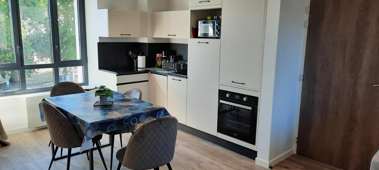 Les Appartements De La B Saint Benoit des Ondes Bagian luar foto