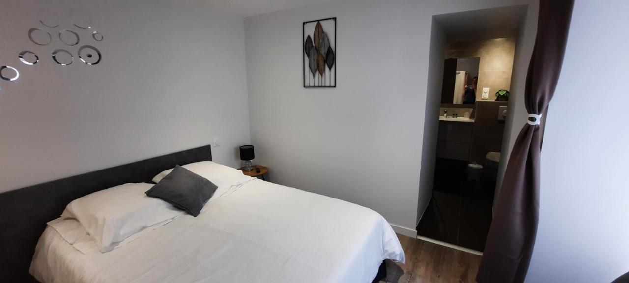 Les Appartements De La B Saint Benoit des Ondes Bagian luar foto